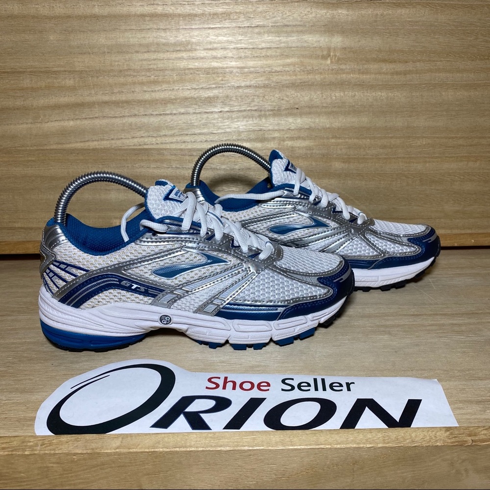 Brooks Adrenaline GTS 9 running shoes size 7.5